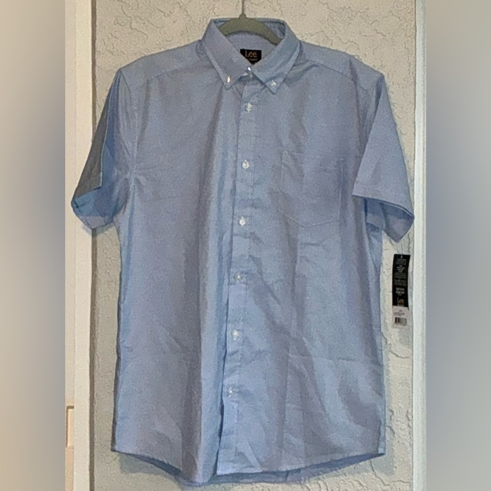 Lee Light Blue Casual Button Down Uniform Shirt (NWT)